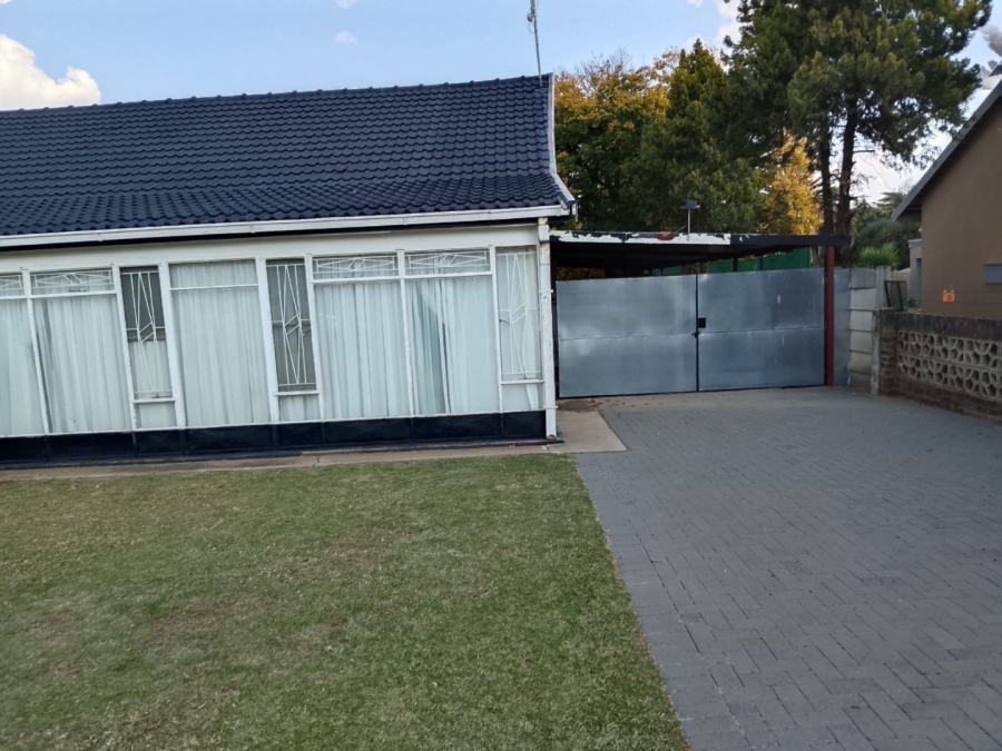 3 Bedroom Property for Sale in Flimieda North West
